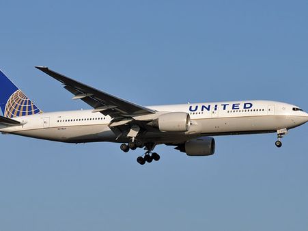 Now, United Airlines evicts couple on their way to wedding from plane