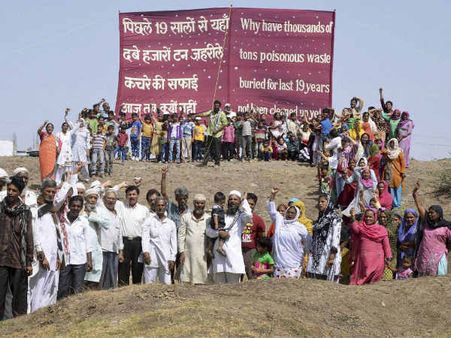 Bhopal Gas Tragedy survivors stage protest on Environment Day