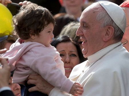 Pope Francis backs new Vatican sex abuse court