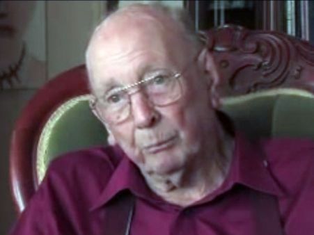 Australia (Obituary): Meet 'Angel of the Gap'; 160 owe their lives to him