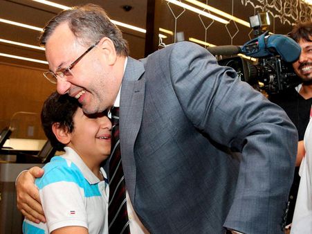 Arrested Al-Jazeera journalist arrives back in Qatar