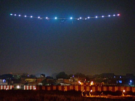 Solar Impulse past 'point of no return' from Japan to Hawaii