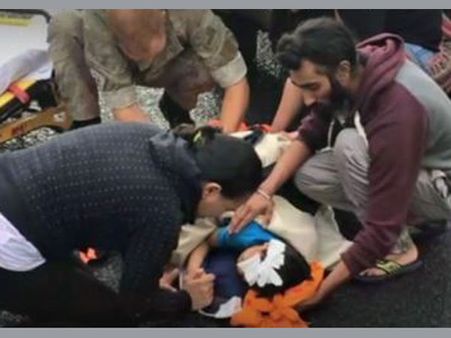 Sikh who removed turban to help wounded boy felicitated