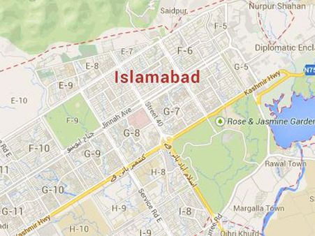 Two dacoits set on fire in Karachi