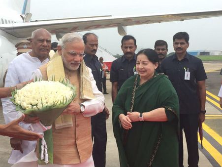 PM Modi breaks protocol; meets TN CM Jayalalithaa over lunch at her residence