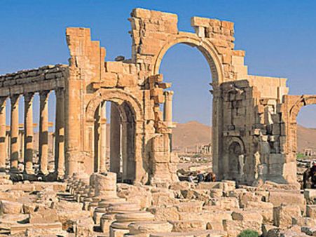 ISIS militants behead Syrian archaeologist in Palmyra