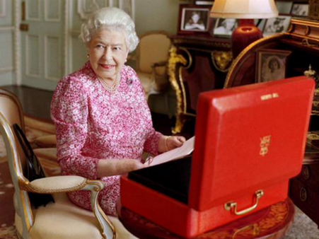 Historic moment: Queen Elizabeth II becomes longest reigning British monarch