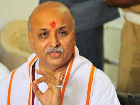Pravin Togadia asks Modi govt to ‘carpet bomb’ Kashmir to take revenge against terrorists