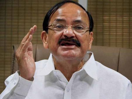 Naidu hits back on Rahul over land policy