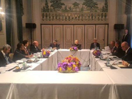 PM Modi holds roundtable with top CEOs in New York; invites to 'Make In India'