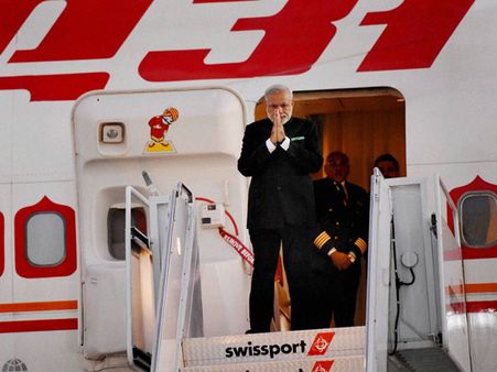 After an hour's speech, PM Modi leaves San Jose for New York