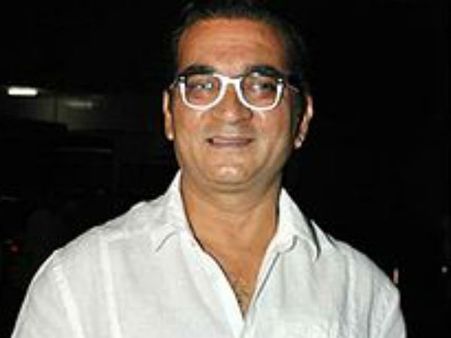 Molestation at Durga Puja Pandal: FIR against Bollywood singer Abhijeet