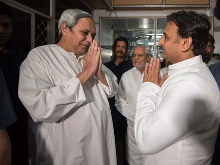 It's not time to talk on Third Front: Akhilesh Yadav