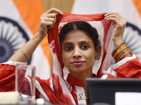 AIIMS doctors submit Geeta's DNA report to MEA