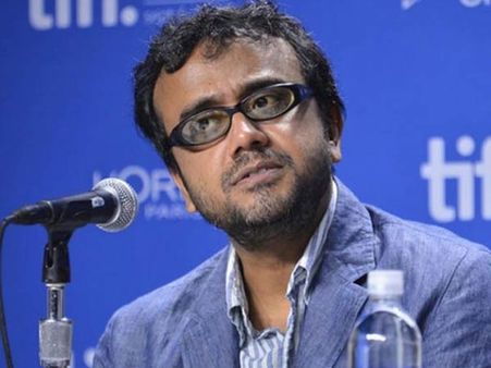 Returning award row: 'Khosla Ka Ghosla' producer slams Dibakar Banerjee