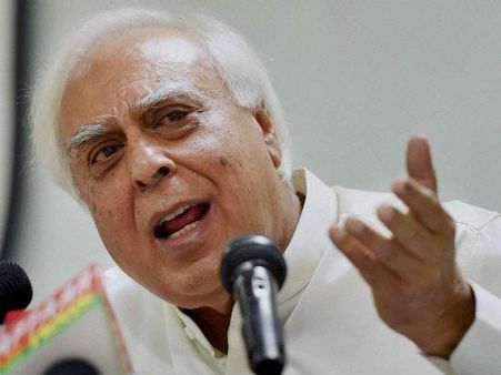 Kapil Sibal to fight it out for Hardik Patel in Supreme Court