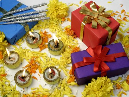 Sweets, dry fruits passe; e-coupons, apps in vogue this Diwali