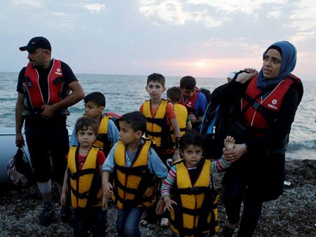 Drowned toddler becomes first 2016 migrant casualty in Aegean
