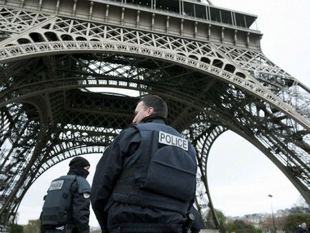 France begins burying victims of Paris terror attacks