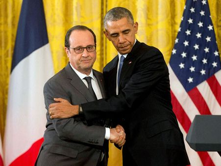 Barack Obama, Francois Hollande pay respects to Paris attack victims