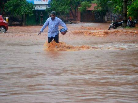 1.64 lakh people in Tamil Nadu camps