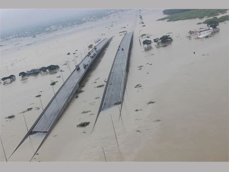 Chennai Petroleum plunges 5% as refinery shut due to floods