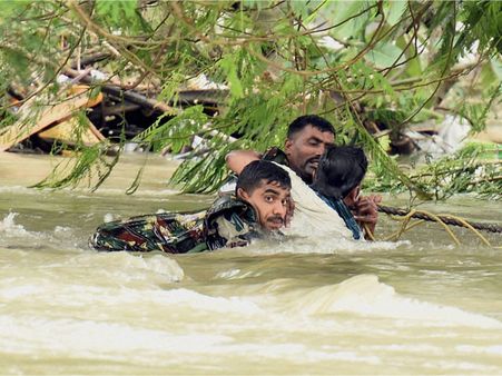 Chennai: Parents washed away in floods; children kept on waiting