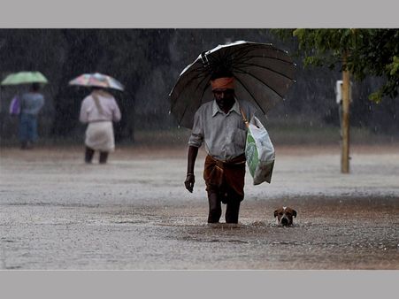 Flood Alert: NDRF team arrives in Tamil Nadu
