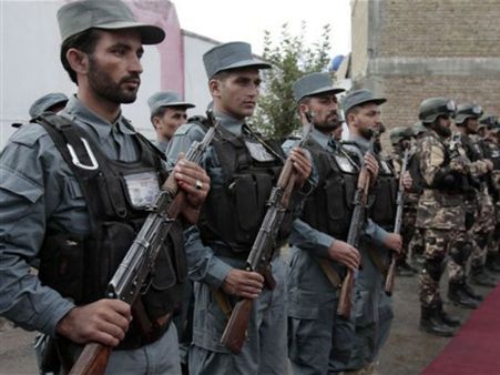 Afghan police refuse to fight Taliban in southern district