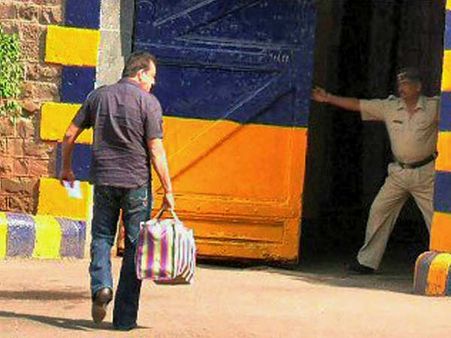 Here's why Bollywood actor Sanjay Dutt will have to stay 2 days extra in jail