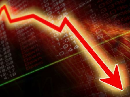 Oil prices decline amid rising US production