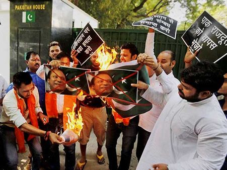 Pakistan International Airlines Barakhamba office vandalised by Hindu Sena activists