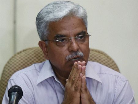 Bassi meets Rajnath after ink attack on Kejriwal