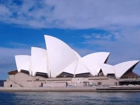 Teen arrested for social media threat on Sydney Opera House