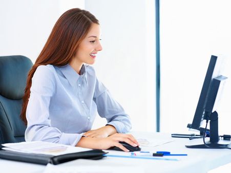 Women appear more in images than men in online news