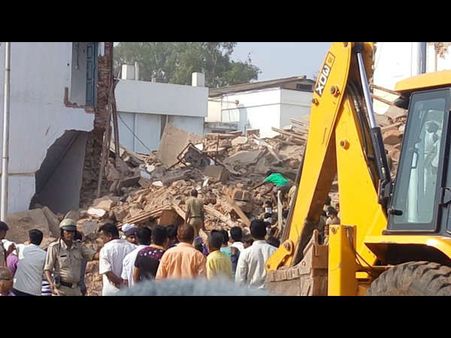 Railway building collapses at Hubballi, 8 stranded under the rubble