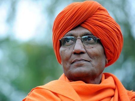 With mission of nation-wide ban on liquor consumption, Swami Agnivesh joins JD(U)
