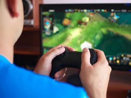 Delhi: Brothers addicted to video games had no time for washroom!