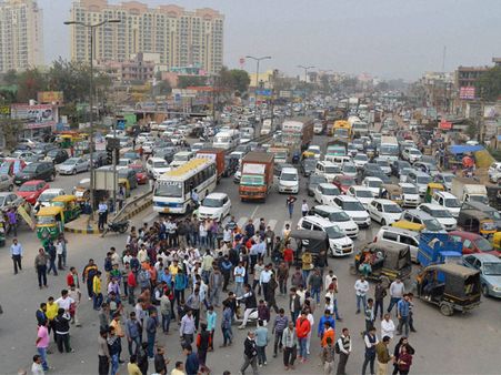 Haryana shunts out top Rohtak cop after violent Jat stir