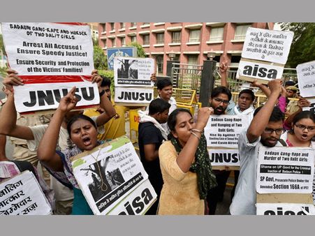Revealed! why Delhi police is buying time to arrest the five resurfaced JNU students?