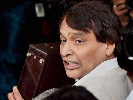 Railway Budget 2016: Twitteratti give thumbs up to Suresh Prabhu!