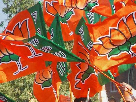 Opinion poll 2016: BJP may lose 11% vote share in Bengal; TMC may get 8% of that