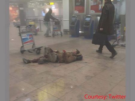 Huge manhunt after IS kills 35 in Brussels bombings