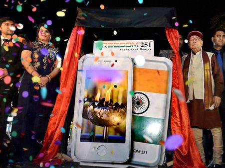 More trouble for 'Freedom 251,' Adcom to sue Ringing Bells