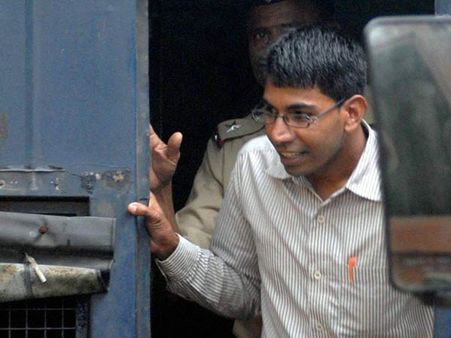 German Bakery blasts verdict: Bombay HC commutes accused's death sentence to life term