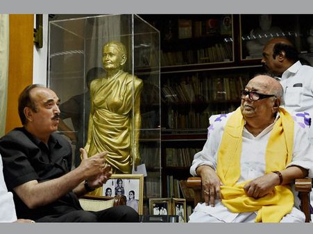 Congress-DMK talk, seat sharing not decided