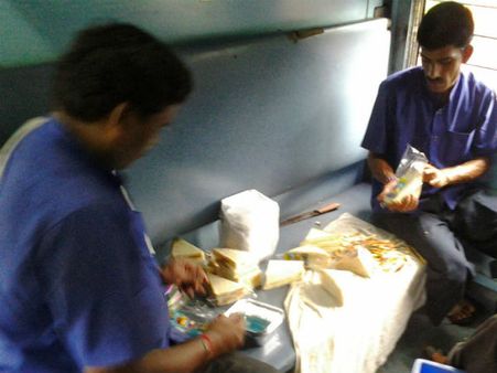 Good News: Railways launch ready-to-eat meals for passengers