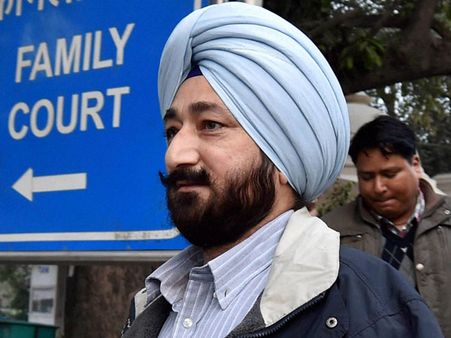 Punjab SP let off in Pathankot attack case is absconding