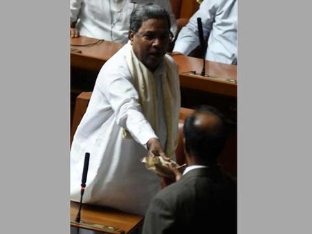 Expensive 'gift' controversy: Siddaramaiah Handed over watch to assembly speaker
