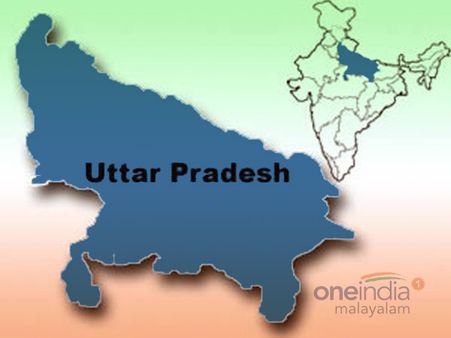 Babus will face action if SP loses Assembly polls: Akhilesh Yadav